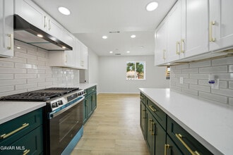 Building Photo - 2059 Shasta St