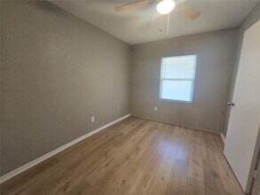 Building Photo - 4217 Sealy Ave