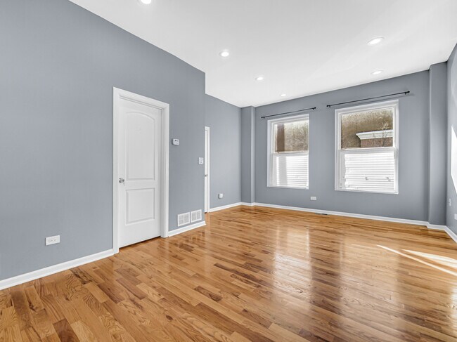 Building Photo - 2610 W 38th St