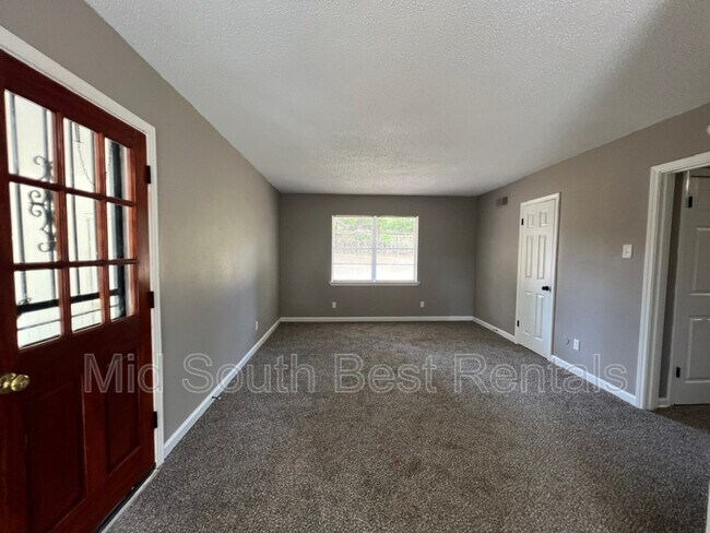 Building Photo - 1908 Kingsley Ave