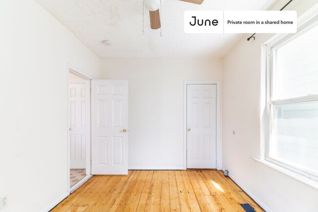 Building Photo - Room in Shared 2 bed/1 bath home