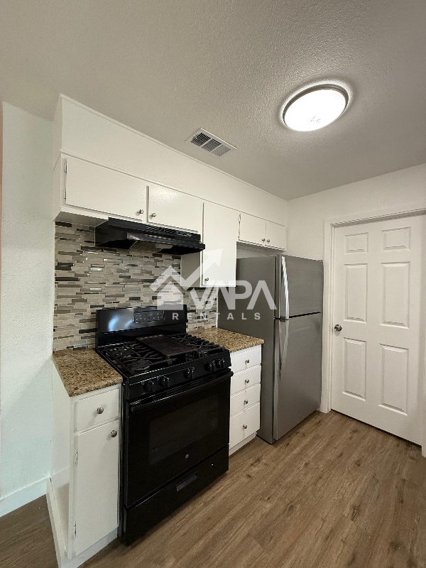 Foto del edificio - 1906 Wilsons Creek St