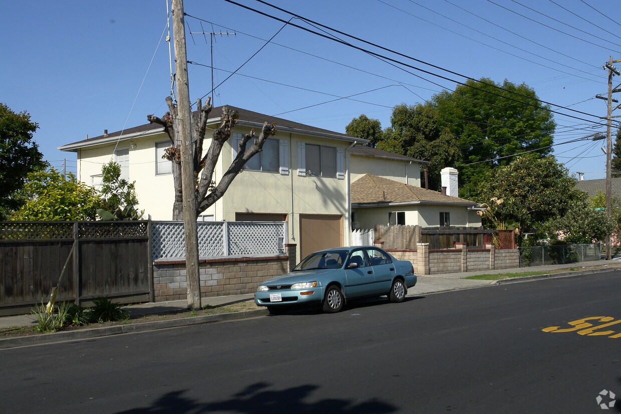 Foto del edificio - 542 Laurel St