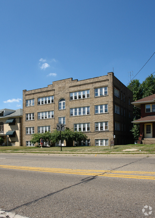 Building Photo - Rose Apartments