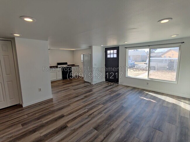 Foto del edificio - 1110 Potter Ave