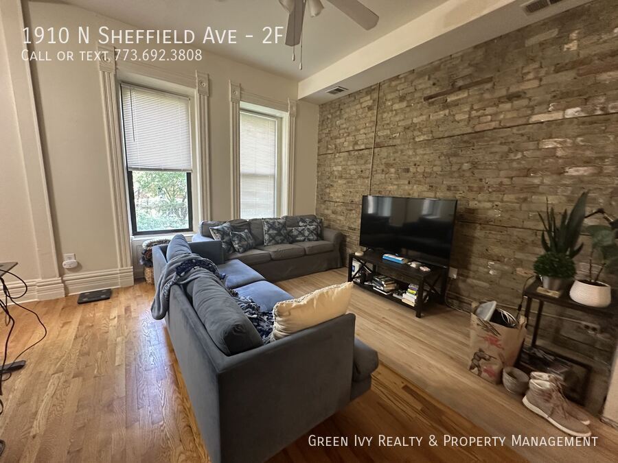 Primary Photo - 1910 N Sheffield Ave
