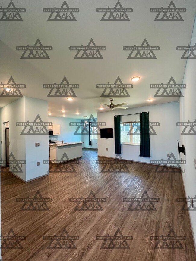 Building Photo - Spacious & Dog-Friendly 3BD/2BA Home with ...
