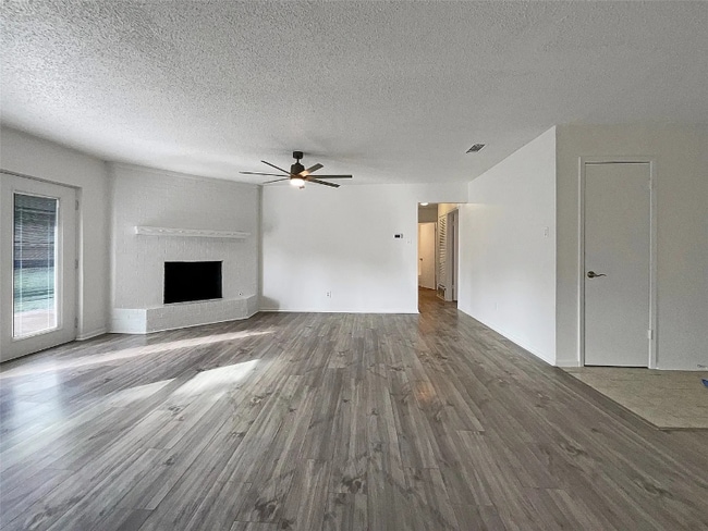Building Photo - 2369 Laredo Ct