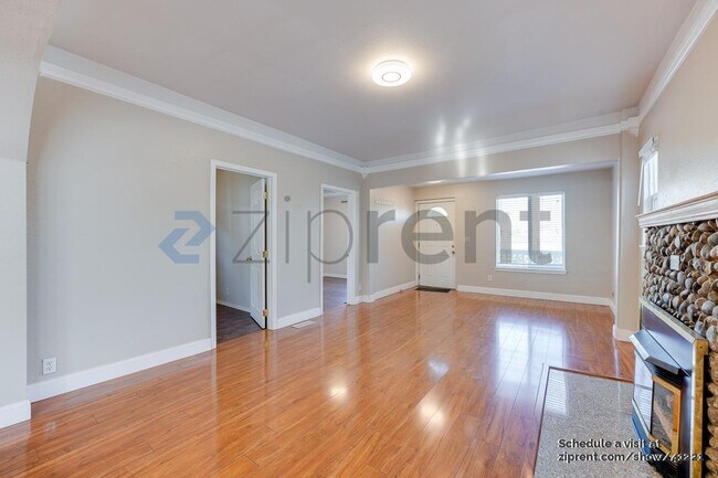 Foto del edificio - 4321 5th Ave NE