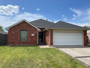 Building Photo - 1405 Sunrise Dr