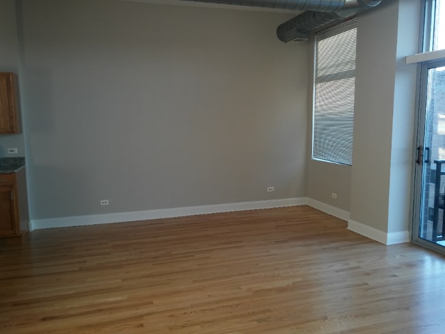 Foto del edificio - 1000 W Adams St