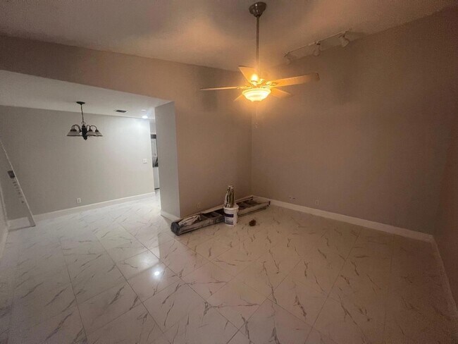 Building Photo - 3502 Waterview Cir