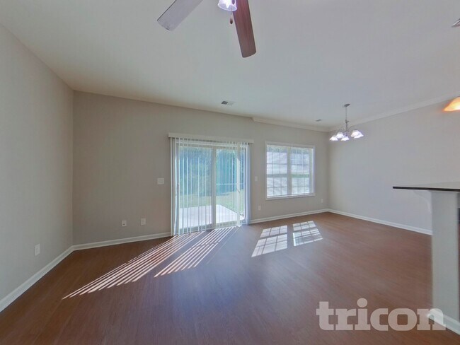 Foto del edificio - 759 Dawsons Park Wy