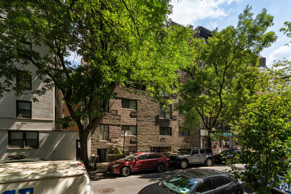 Building Photo - Little Gramercy