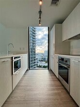 Building Photo - 501 NE 31st St