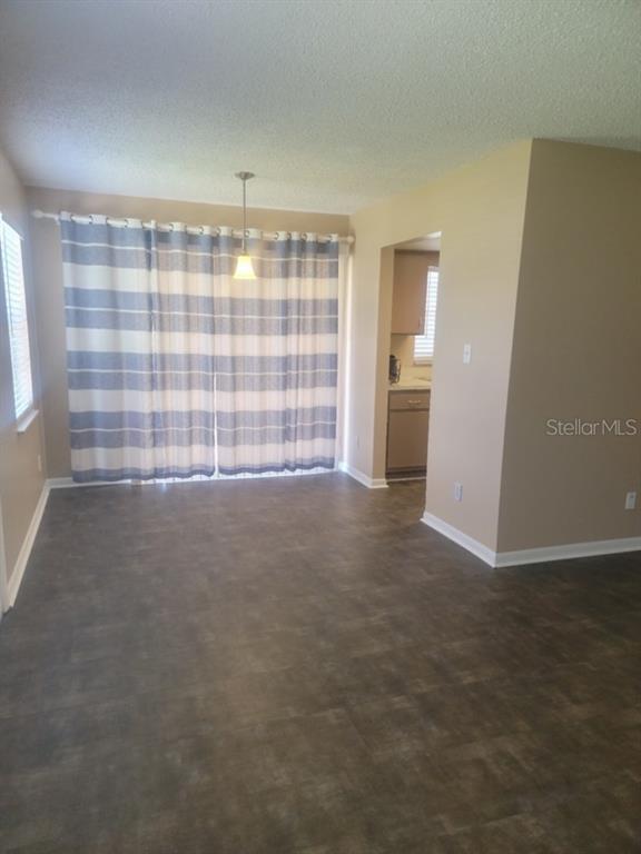 Foto del edificio - 4223 Parkside Dr