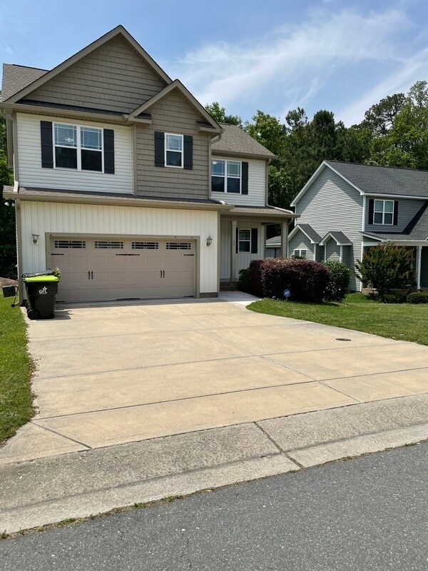 Building Photo - 71 Wood Green Dr