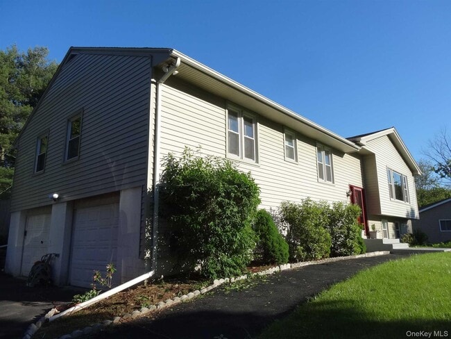 Foto del edificio - 23 Pasture Ln