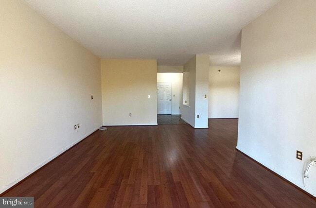 Building Photo - 3005 S Leisure World Blvd