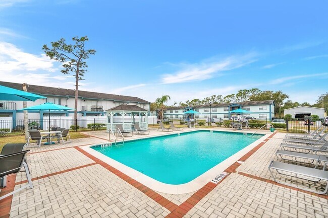 Fotografía del edificio - Serenity Lake Apartments
