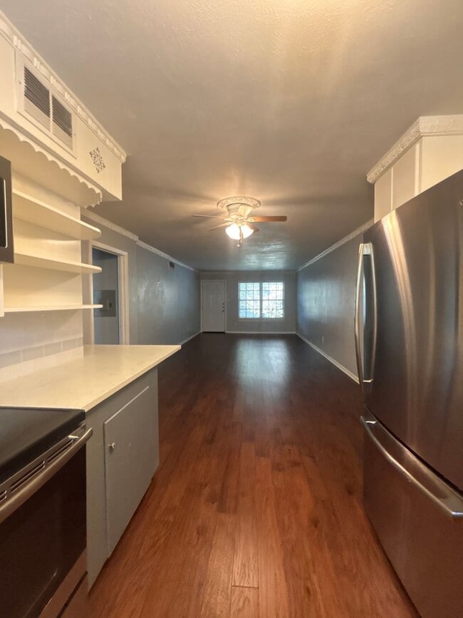 Photo - Spring Semester Discount! 2 Br/Bth Corner Unit Apartment