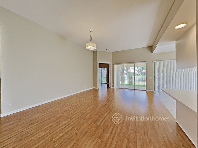 Building Photo - 7707 Red River Rd