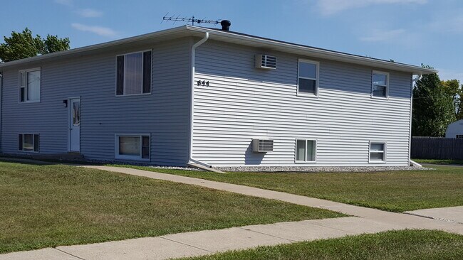 644 2nd Ave E West Fargo - 644 2nd Ave E