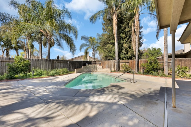 Building Photo - 7213 Cafe Rouge Dr