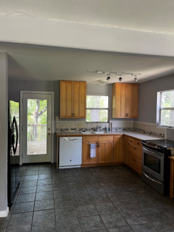 Building Photo - 1916 Casa Grande Dr