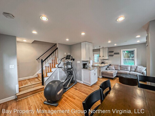 Foto del edificio - 3 br, 2 bath House - 5814 Biscayne Dr