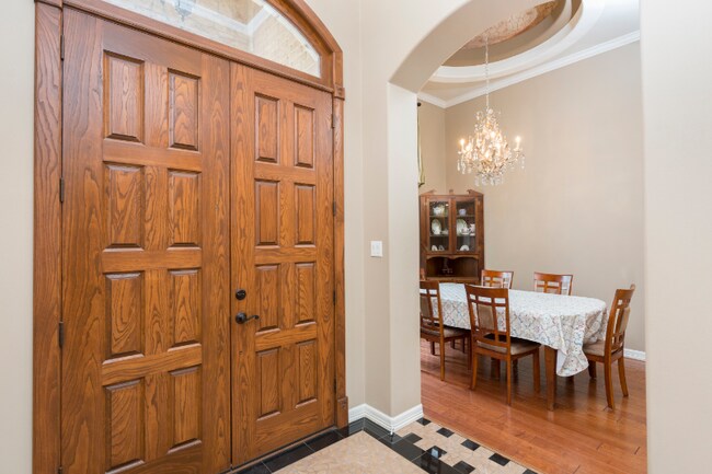 Building Photo - 3815 Spicewood Dr