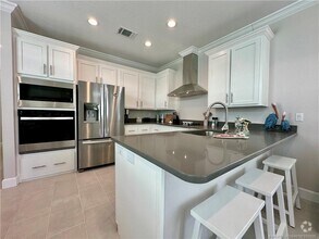 Building Photo - 297 NE Coastal Dr