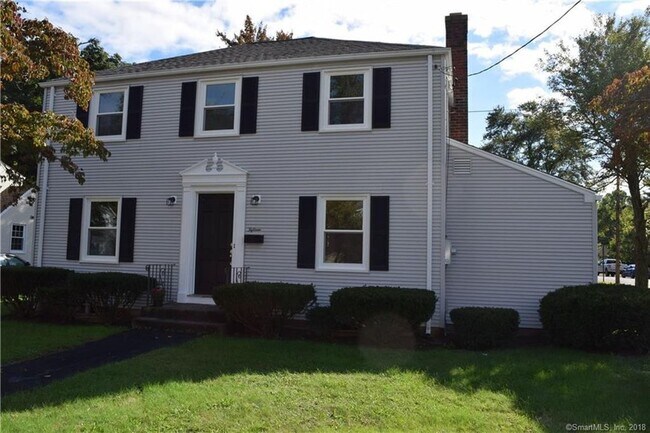 Building Photo - 15 Remington Rd