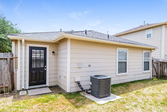 Foto del edificio - 7719 Balsam Crossing Ln
