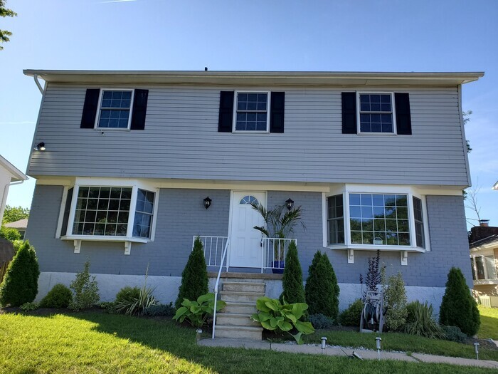 Primary Photo - 317 Wickersham Way