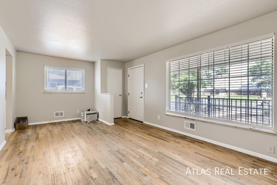 Foto principal - 3237 Tucson St