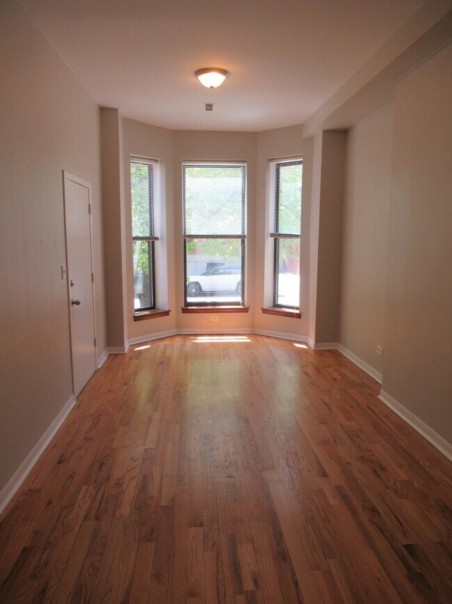 Foto del edificio - 1538 W Monroe St