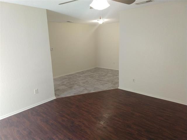 Foto del edificio - 2110 Valleywood Dr
