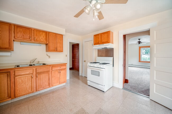 Building Photo - 41 Fairmount St