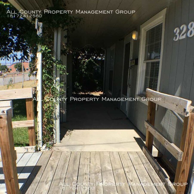 Building Photo - 328 W McLeroy Blvd