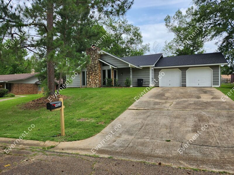 Foto principal - 4424 Beechwood St