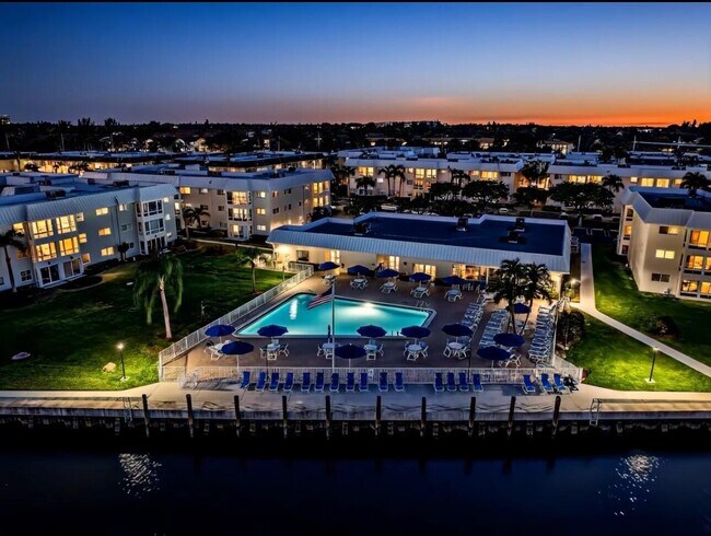 Foto del edificio - 27 Colonial Club Dr