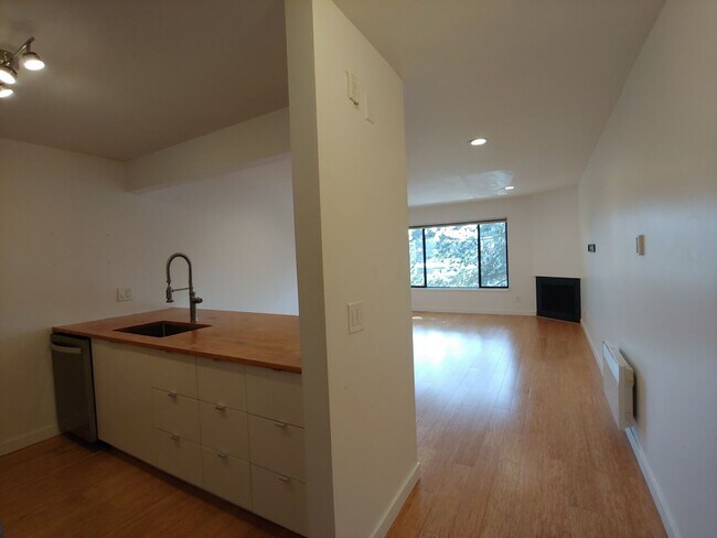 Building Photo - 1740 NE 86th St