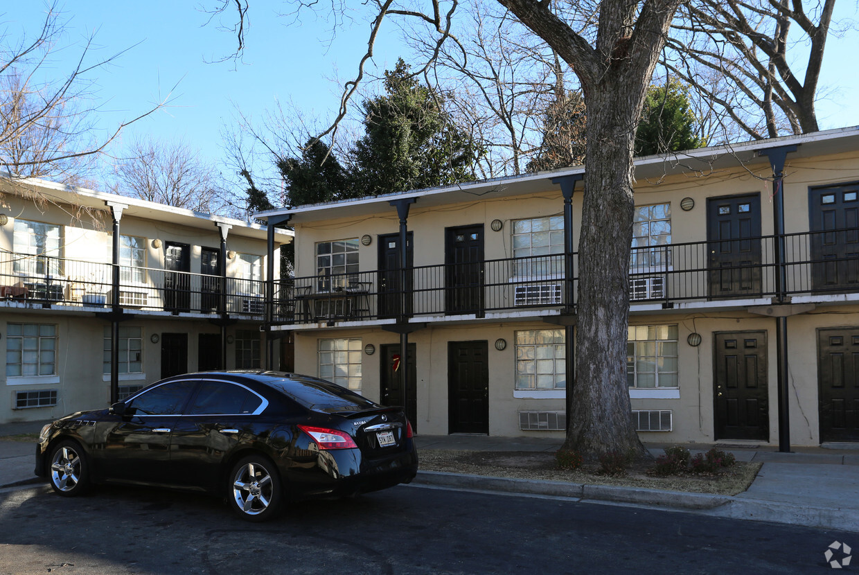 Building Photo - Henderson Place Apartments