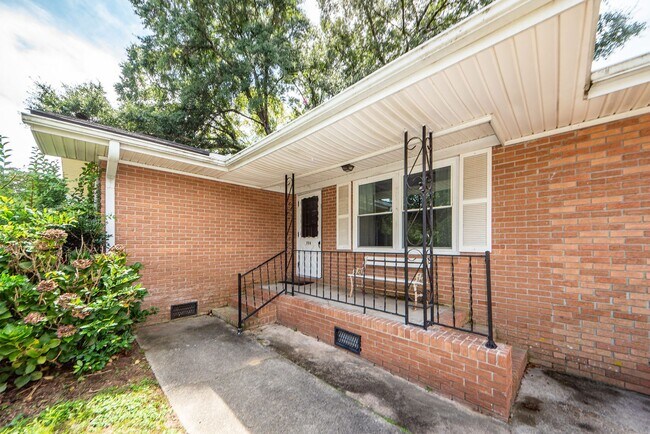 Building Photo - 4 Bedroom 3 Bath Home in Battery Point - J...