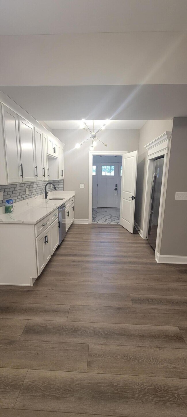 Foto del edificio - 3596 Harper Woods Ln