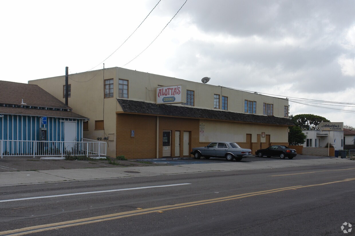 Building Photo - 419-435 Palm Ave