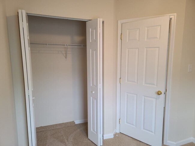 Building Photo - 3 Bedroom Townhome for Rent in Waynesboro