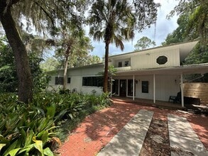 Building Photo - 1832 NW 11th Rd