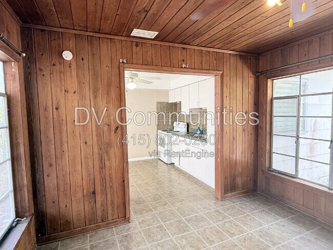 Foto del edificio - 4935 Emerson Ave S